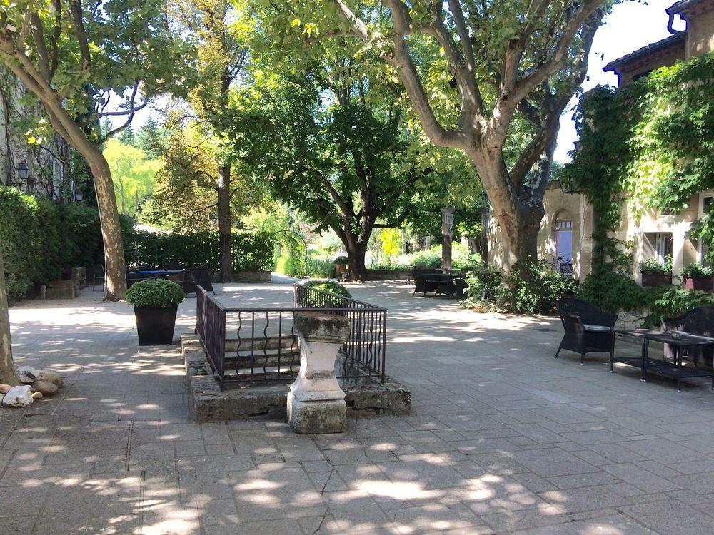 Le Prieure Hotell Villeneuve-lès-Avignon Exteriör bild