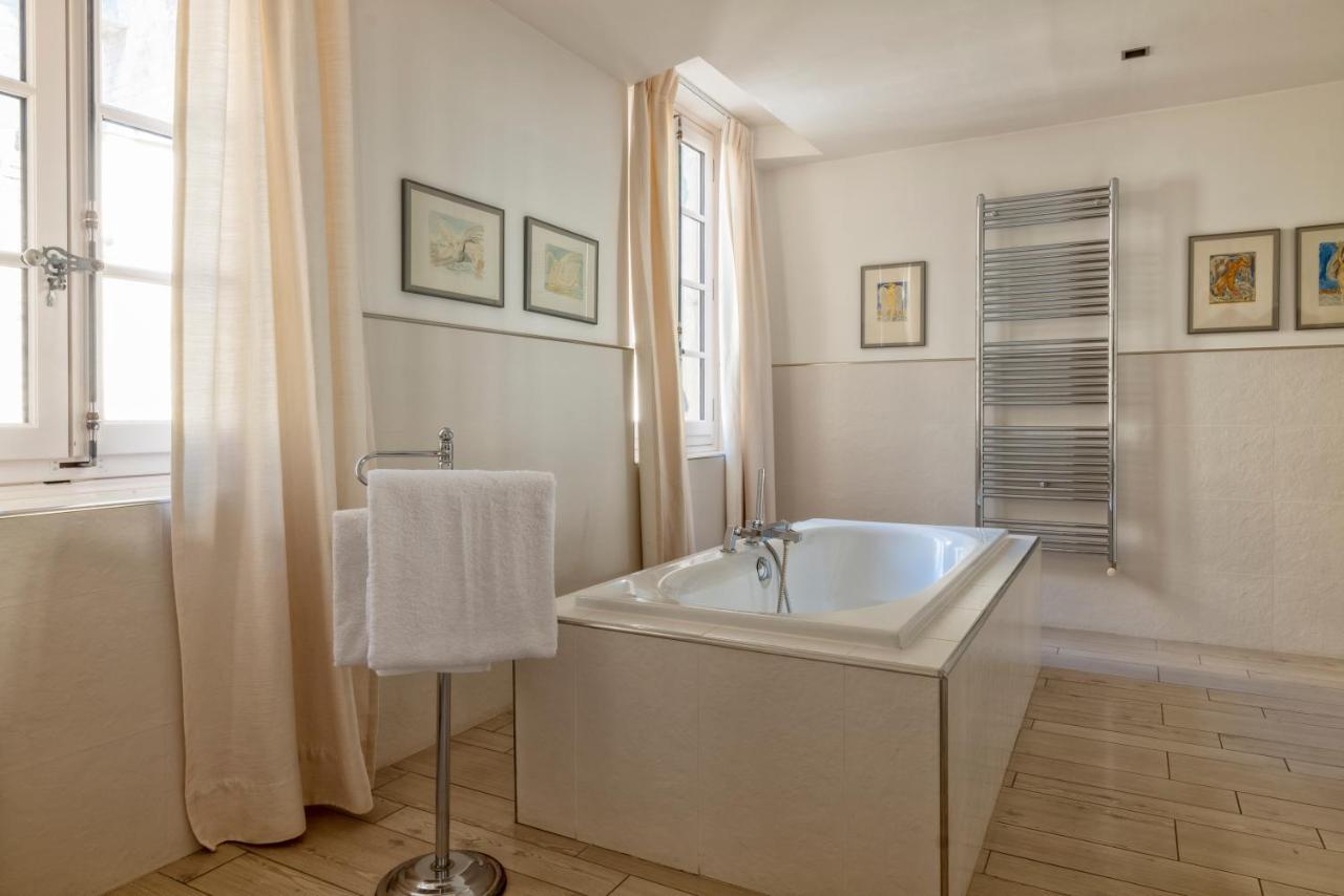 Le Prieure Hotell Villeneuve-lès-Avignon Exteriör bild