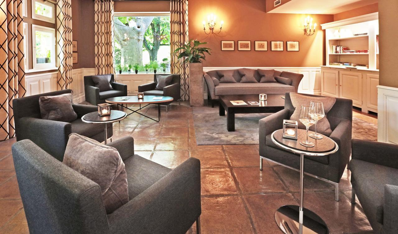 Le Prieure Hotell Villeneuve-lès-Avignon Exteriör bild